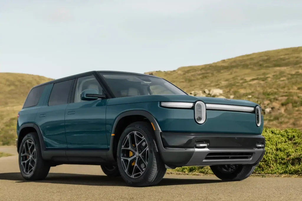 Tesla Model Y vs Rivian R2